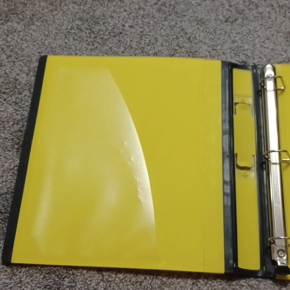 Binder - Picture 3 of 3